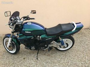 VEND YAMAHA 1200 XJR