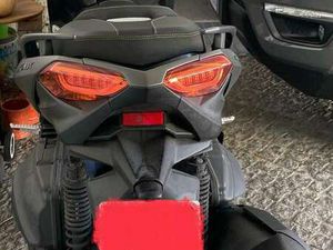 YAMAHA X-MAX 400 TECH MAX GRIGIO