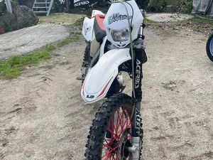 AJP PR3 125 ENDURO (MATRICULADA) VIEIRA DO MINHO