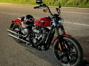 VENDO HARLEY-DAVIDSON STREET BOB 114 (2021 - 24) USATA A SETTIMO ROTTARO (CODICE 9872711) - MOTO.IT