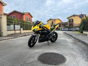 MOTO YAMAHA YZF-R 125 CC (CON MODIFICHE)