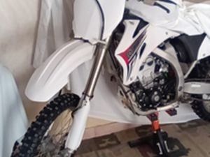 YAMAHA YZF 250