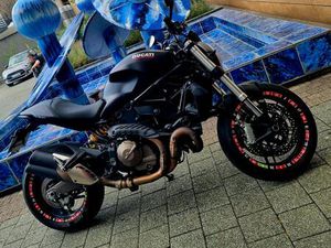 DUCATI MONSTER 821 DARK EDITION