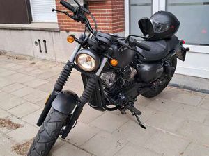 HYOSUNG AQUILA 125 ZWART