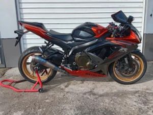 SUZUKI GSXR 750 К9