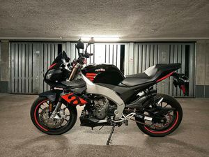 APRILIA TUONO 125 2018 (WEINACHTEN REDUZIERT)