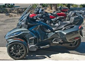 2018 CAN-AM® SPYDER® RT LIMITED DARK