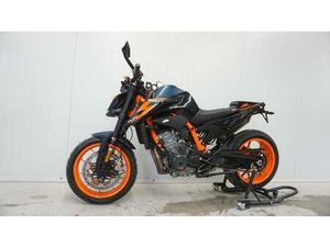 KTM 890 DUKE *AKRAPOVIC*