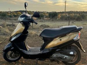 PEUGEOT V-CLIC 50 CC SCOOTER ÉVORA (SÃO MAMEDE, SÉ, SÃO PEDRO E SANTO ANTÃO)