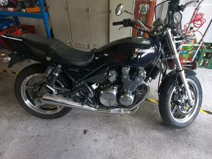 KAWASAKI ZEPHYR 550 SAMMLER BASTLER