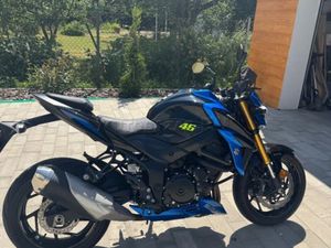 SUZUKI GSX S 750