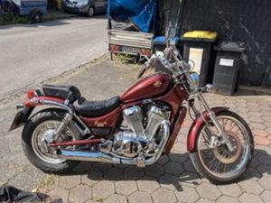 SUZUKI INTRUDER VS 800