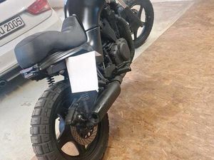 GEBRAUCHTES MOTORRAD