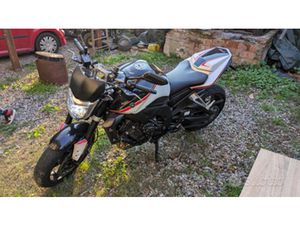 YAMAHA FZ1 NAKED 2011