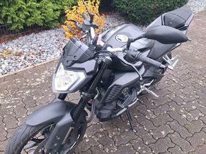 YAMAHA MT125 SHARK AUSPUFF, GRIFFHEIZUNG, USB,STURZBÜGEL,TÜV NEU