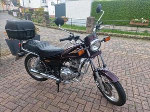 YAMAHA SR125 MOTORRAD / LEICHTKRAFTRAD