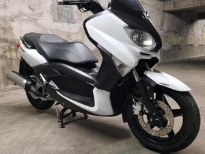 YAMAHA X MAX 125 GROßRAUM PREMIUM ABS SCHECKHEFTGEPFLEGT WENIG KM