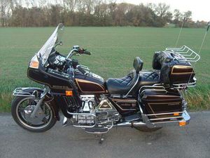 HONDA GOLDWING GL 1100, SAMMLERSTÜCK, NUR 35000 KM