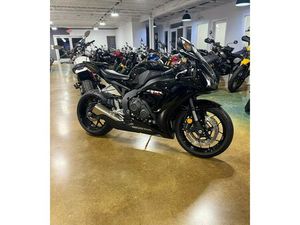 2014 HONDA CBR®1000RR