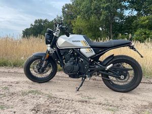 BRIXTON CROSSFIRE 500 - TÜV NEU/WENIG KM/BJ. 2021/