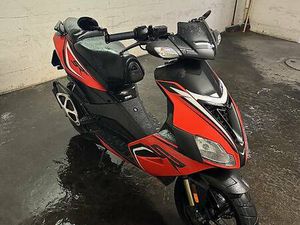 APRILIA SR 50R CANTON ZURICH -