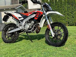 APRILIA SX 50 TARGA BIANCA FUNZIONANTE CANTON TESSIN -