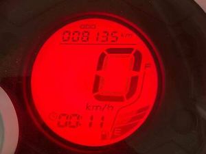 SCOOTER YAMAHA ROUGE / BLANC