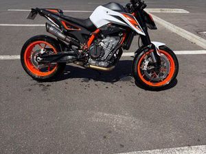 KTM DUKE 890R