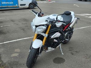 TRIUMPH SPEED TRIPLE R