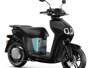 SCOOTER ÉLECTRIQUE 50 CC
