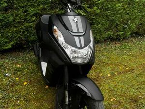 SCOOTER PEUGEOT STREET ZONE 50