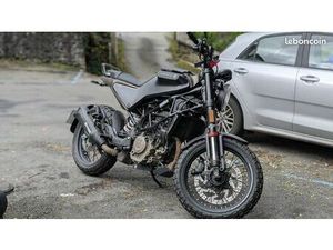 HUSQVARNA SVARTPILEN 125