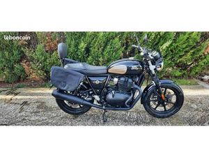 ROYAL ENFIELD INTERCEPTOR 650 BLACK