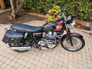 TRIUMPH BONNEVILLE T 100