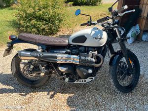 TRIUMPH STREET SCRABLER 900