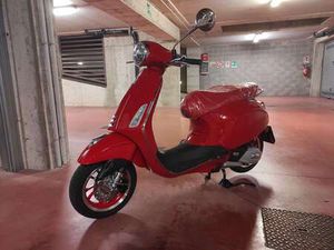 VESPA PRIMAVERA 150 3V RED ROSSO