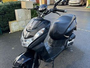 SCOOTER PEUGEOT STREET ZONE