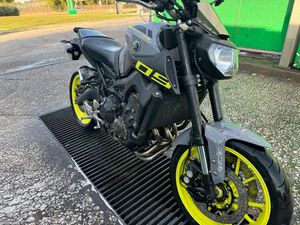YAMAHA MT09