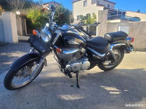 SUZUKI INTRUDER 125 À VENDRE