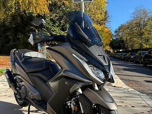 SCOOTER KYMCO AK550(35KW).