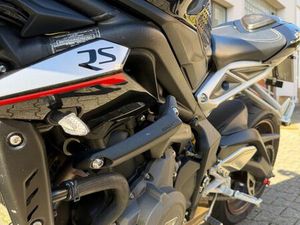 TRIUMPH STREET TRIPLE 765 RS