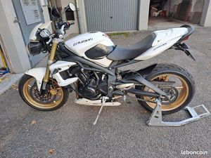 ÉCHANGE CONTRE VOITURE