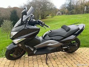 YAMAHA T-MAX