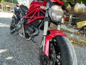 DUCATI - MONSTER 796