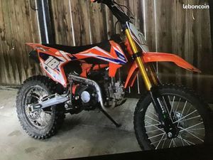 MOTO CROSS 125 CC PRESQUE NEUVE