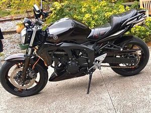 600 FAZER YAMAHA
