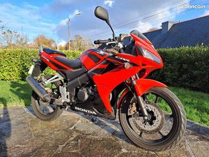 HONDA CBR 125 R