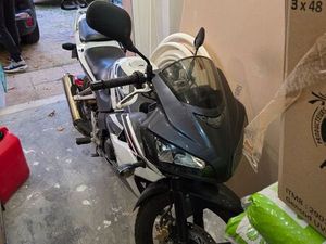 MOTO CBR 125