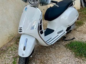 PIAGGIO VESPA 300 GTS SUPER HPE 10/2024