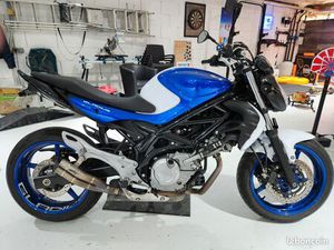 SUZUKI GLADIUS 650